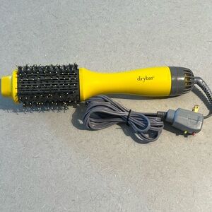 Drybar The Double Shot Oval Brush Blowdryer In One Model 900-2840-4 Works Great!